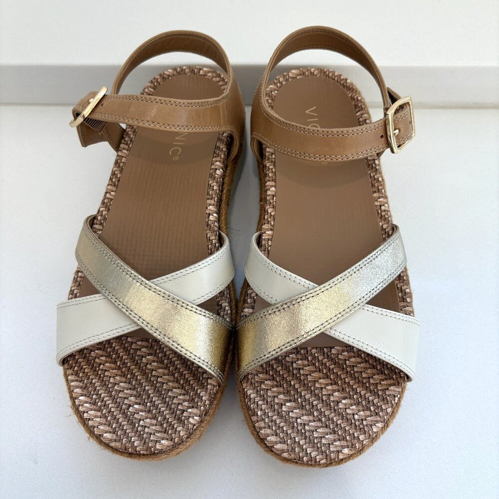 Vionic Mar Strappy Wedge Sandals Leather Camel Gold Metallic Size 7 NEW - Picture 5 of 7